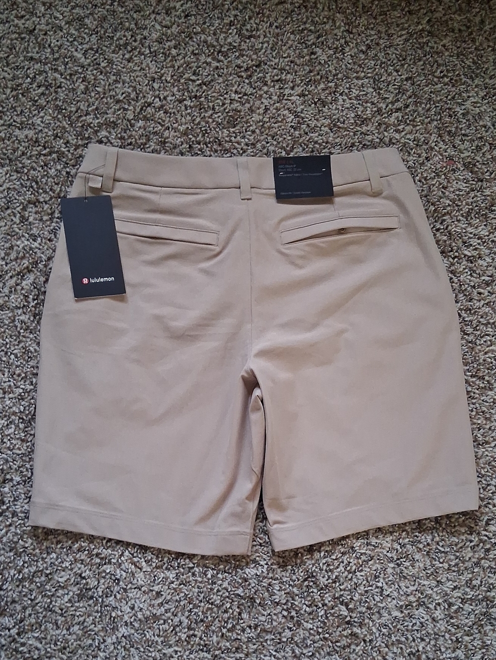Lululemon Short Size 32 - Picture 5 of 5